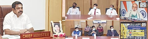 ராமநாதபுரம் - தூத்துக்குடி இடையே அமைக்கப்பட்ட இயற்கை எரிவாயு குழாய், சென்னை மணலியில் சிபிசிஎல் நிறுவனம் அமைத்துள்ள பெட்ரோல் கந்தகம் அகற்றும் பிரிவு ஆகியவற்றை டெல்லியில் இருந்து காணொலி காட்சி மூலம் பிரதமர் நரேந்திர மோடி நாட்டுக்கு அர்ப்பணித்தார். தூத்துக்குடி ஆட்சியர் அலுவலகத்தில் நடந்த நிகழ்ச்சியில் முதல்வர் பழனிசாமி கலந்து கொண்டார். இதில் செய்தி மற்றும் விளம்பரத் துறை அமைச்சர் கடம்பூர் ராஜூ, சிப்காட் மேலாண்மை இயக்குநர் ஜெ.குமரகுருபரன், தூத்துக்குடி மாவட்ட ஆட்சியர் கி.செந்தில்ராஜ், ஐஓசிஎல் செயல் இயக்குநர் டி.எஸ்.நானாவேர், பொது மேலாளர் கவுதமன் உள்ளிட்டோர் பங்கேற்றனர்.