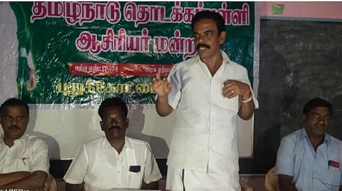 செயற்குழுக் கூட்டத்தில் பேசிய மன்றத்தின் மாநில பொதுச்செயலாளர் நா.சண்முகநாதன்.