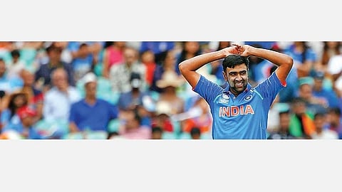 இளமை களம்: அசத்தும் ஆல்ரவுண்டர் அஷ்வின்!