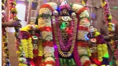 செவ்வாழை தானம் தந்தால் தீராத நோயும் தீரும்! கடல்மகள் நாச்சியாரின் அழகு தரிசனம்!