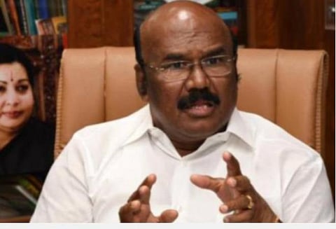 பெட்ரோல்- டீசல் மீதான வரியை மத்திய அரசுதான் குறைக்க வேண்டும்: அமைச்சர் ஜெயக்குமார் கருத்து