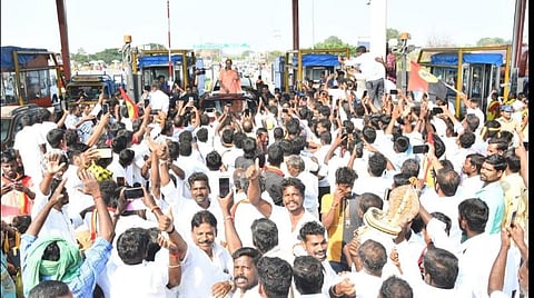 அதிமுக- பாமக தொகுதிப் பங்கீடு பேச்சுவார்த்தை: கள்ளக்குறிச்சியில் தேமுதிக பலத்தைத் திரட்டிய பிரேமலதா
