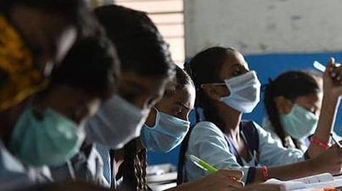 விளையாட்டுக் களங்கள் அல்ல பள்ளிக்கூடங்கள்!