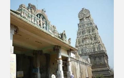 மயிலம் முருகன் கோயில்.