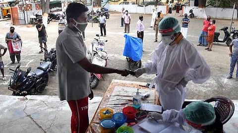 சென்னையில் அதிகரித்து வரும் கரோனா தொற்று; விழிப்புணர்வு பணி மீண்டும் தொடக்கம்: மாநகராட்சி அதிகாரிகளுக்கு ஆணையர் அறிவுறுத்தல்