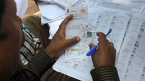 முதல் முறை வாக்காளர்கள் இ-எபிக் பதிவிறக்கம் செய்ய இன்றும் முகாம்