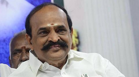 தேர்தல் பறக்கும் படை அதிகாரியை மிரட்டியதாக அமைச்சர் கடம்பூர் ராஜு மீது 2 பிரிவுகளின் கீழ் வழக்கு