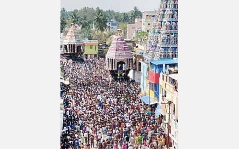 ஜம்புகேஸ்வரர் கோயில் பங்குனி தேரோட்டம்