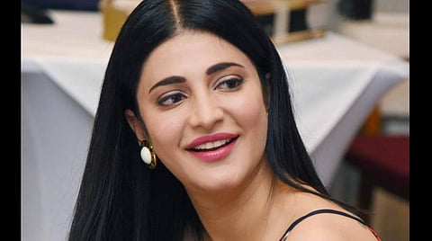 என் கதைகளுக்குத் திரை வடிவம் கொடுக்க விரும்புகிறேன்: ஸ்ருதிஹாசன் பேட்டி