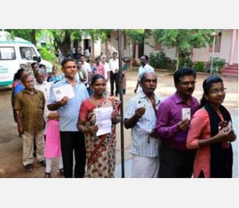 வாக்காளர் பாதுகாப்பை தேர்தல் ஆணையம் உறுதி செய்ய வேண்டும்: உயர் நீதிமன்றம் உத்தரவு