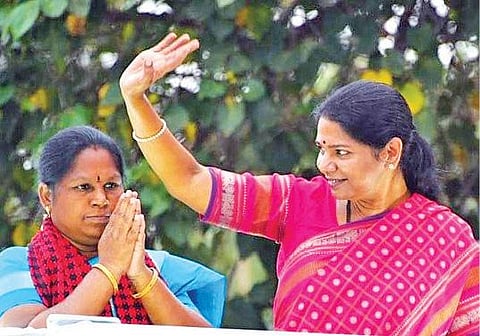 அதிமுக அடகுவைத்த தமிழகத்தை மீட்டெடுப்போம்: திருப்பூர் பிரச்சாரத்தில் கனிமொழி எம்.பி. உறுதி
