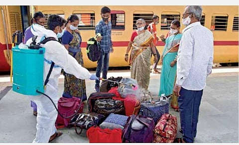 மகாராஷ்டிரா, கேரளா, பஞ்சாப், குஜராத், தமிழகம் உள்ளிட்ட 8 மாநிலங்களில் அதிகரிக்கும் கரோனா: மத்திய சுகாதாரத் துறை அமைச்சகம் தகவல்