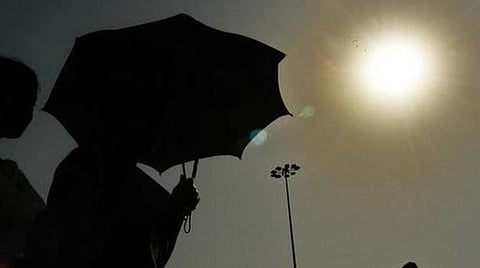 கடுமையான வெயில் காரணமாக காலை, மாலையில் மட்டும் வேட்பாளர்கள் பிரச்சாரம்