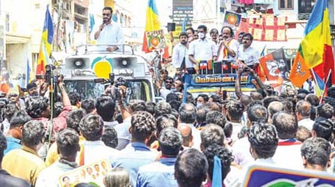 அதிமுக - மக்கள் ஆட்சி, திமுக - மன்னர் ஆட்சி: சேப்பாக்கம் - திருவல்லிக்கேணி தொகுதி பாமக வேட்பாளரை ஆதரித்து அன்புமணி பிரச்சாரம்