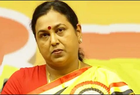 கரோனா பரிசோதனைக்கு முதலில் மறுத்து பிறகு ஒப்புக்கொண்ட பிரேமலதா; மாதிரிகள் சேகரிப்பு