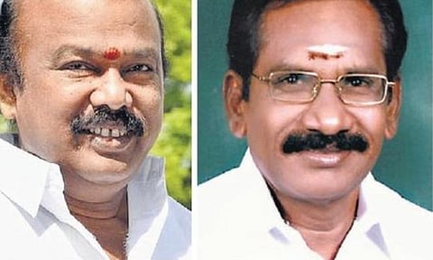 தொகுதிகளில் முடங்கிய திமுக, அதிமுக மதுரை மாவட்டச் செயலாளர்கள்: நிர்வாகிகள் ஒத்துழைப்பு இல்லாமல் திண்டாடும் பிற வேட்பாளர்கள்