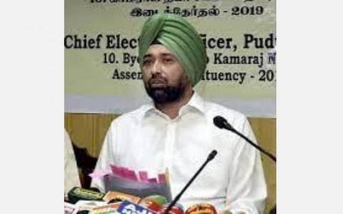 வாக்காளர்களுக்கு மொத்தமாக அனுப்பப்பட்ட எஸ்எம்எஸ்களுக்கு பாஜக முன்சான்றிதழே பெறவில்லை: தலைமை தேர்தல் அதிகாரி விளக்கம்