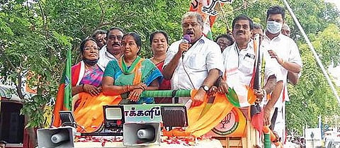 பாஜக வேட்பாளர் வானதி சீனிவாசனுக்கு ஆதரவு கோரி ஜி.கே.வாசன் பிரச்சாரம்