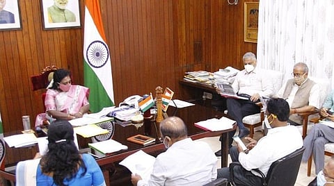 வீட்டுக்கு ஒரு மரம் நட்டு பசுமை புதுச்சேரி திட்டத்துக்கு உதவ வேண்டும்: பொதுமக்களுக்கு ஆளுநர் தமிழிசை வேண்டுகோள்