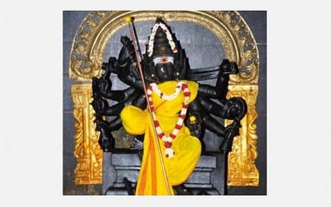 ரிஷப ராசி அன்பர்களே! ஏப்ரல் மாத பலன்கள்; பண வரவு கூடும்; வேலையில் கவனம்; பேச்சில் நிதானம்; கோபம் வேண்டாம்!