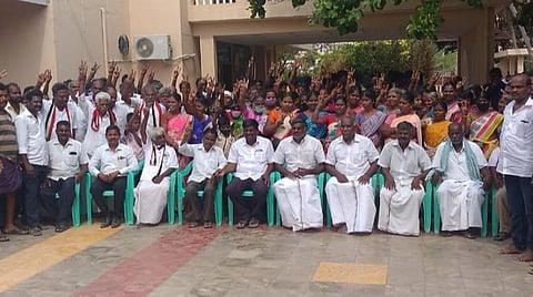 அமைச்சர் கே.சி.வீரமணி முன்னிலையில் அதிமுகவில் இணைந்த அமமுக நிர்வாகிகள், அமமுக கட்சி தலைமைக்கு ஜோலார்பேட்டை ஒன்றிய அமமுக நிர்வாகிகள் அனுப்பிய ராஜினாமா கடிதம்.