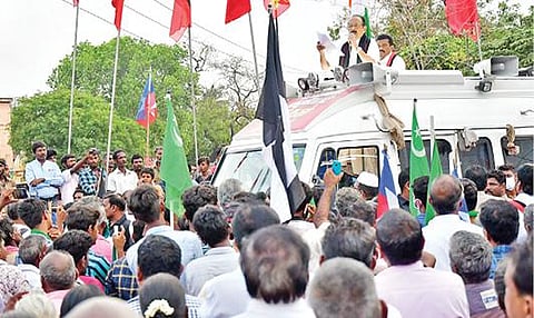 பெரியகுளத்தில் திமுக வேட்பாளரை ஆதரித்து பிரச்சாரம் செய்த மதிமுக பொதுச்செயலாளர் வைகோ.