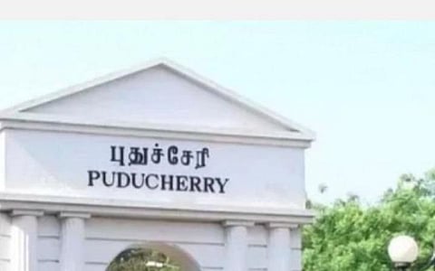 `நாங்கள்..! எங்கள் கட்சி..! எங்கள் வேட்பாளர்கள்..!’ - புதுவையில் கூட்டணியைத் தவிர்க்கும் கட்சிகள்