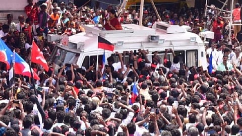நத்தத்தில் திமுக வேட்பாளர் ஆண்டிஅம்பலத்தை ஆதரித்து பேசிய திமுக மகளிரணி செயலாளர் கனிமொழி எம்.பி.,