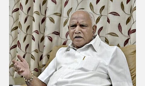விதிமுறையை மீறி நிதி ஒதுக்கீடு; கர்நாடக முதல்வர் எடியூரப்பாவுக்கு எதிராக மாநில ஆளுநரிடம் மூத்த அமைச்சர் புகார்