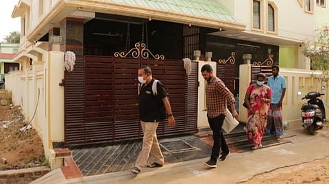 திருத்தங்கலில் அதிமுக நிர்வாகி வீட்டில் வருமான வரித்துறை அலுவலர்கள் திடீர் சோதனை