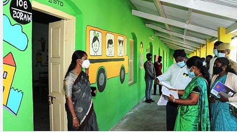 நீலகிரியில் பதற்றமான வாக்குச்சாவடிகள் இணையத்தில் நேரலை செய்யப்பட்டு நேரடிக் கண்காணிப்பு