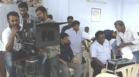 ப்ளூ சட்டை மாறனின் 'ஆன்டி இண்டியன்' படத்துக்குத் தடை: படக்குழுவினர் அதிர்ச்சி