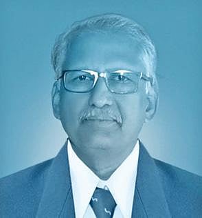 பேராசிரியர் ரகுகாந்தன்.