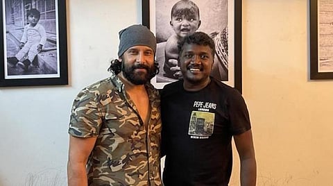 மாரி செல்வராஜை வீடு தேடிச் சென்று பாராட்டிய நடிகர் விக்ரம்