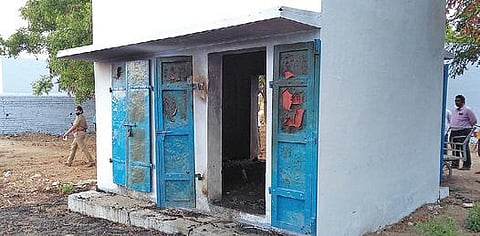 சிவகாசி அருகே வெடி விபத்து நடந்த பட்டாசு அறை.