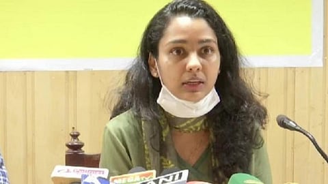 வீடுகளில் தனிமைப்படுத்தப்பட்டவர்கள் வெளியே வந்தால் பேரிடர் மேலாண்மை சட்டத்தின் கீழ் வழக்கு: புதுச்சேரி ஆட்சியர்