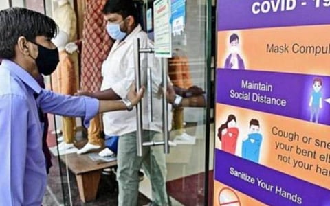 கோவிட்-19 நிலவரம்: யூனியன் பிரதேசங்களுடன் மத்திய உள்துறை செயலாளர் ஆலோசனை