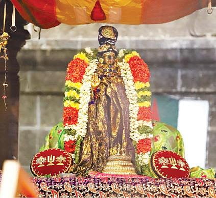 ஸ்ரீரங்கம் ரங்கநாதர் கோயிலில் சித்திரை தேர்த்திருவிழா கொடியேற்றத்துடன் தொடக்கம்
