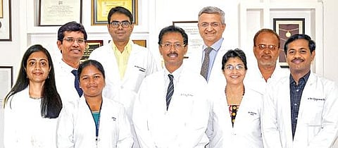 வட அமெரிக்க முதுகெலும்பு சங்க ஆராய்ச்சி அமைப்பின் மதிப்பு மிக்க விருதை 3-வது முறையாக பெற்று சாதனை படைத்த கோவை கங்கா மருத்துவமனையின் முதுகெலும்பு ஆராய்ச்சிக் குழுவினர்.