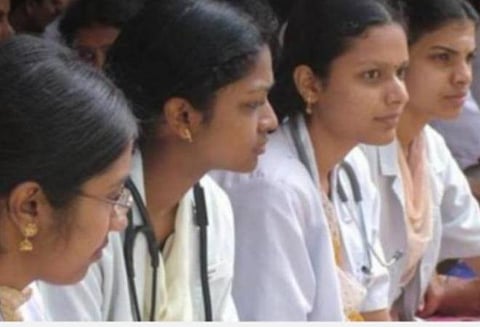 ரூ.40,000 ஊதியம்: கரோனா பணிக்காக இறுதியாண்டு மருத்துவ மாணவர்களுக்கு சென்னை மாநகராட்சி அழைப்பு
