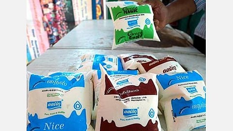 ஆவினில் இன்று முதல் பால் விலை குறைப்பு