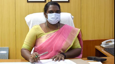 தருமபுரி ஆட்சியராக திவ்யதர்ஷினி பொறுப்பேற்பு: கரோனா தடுப்புக்கு முன்னுரிமை அளிப்பதாக உறுதி