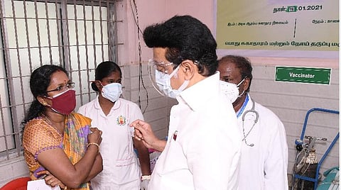 மேம்படுத்தப்பட்ட அரசு ஆரம்ப சுகாதார நிலையத்தில் ஆய்வு மேற்கொண்ட முதல்வர் ஸ்டாலின்.