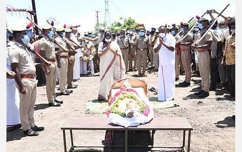 கி.ரா.வுக்கு அரசு மரியாதை: தமிழக அரசுக்கும் கௌரவம்