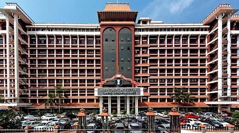 முஸ்லிம், கிறிஸ்தவருக்கு கல்வி உதவித் தொகை: கேரள அரசுக்கு நீதிமன்றம் புது உத்தரவு