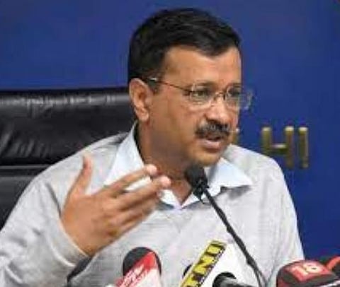 வீடுகளுக்கு சென்று பீட்சா விநியோகம் செய்யும் போது ரேஷன் பொருட்களை ஏன் வழங்கக்கூடாது: கேஜ்ரிவால் கேள்வி