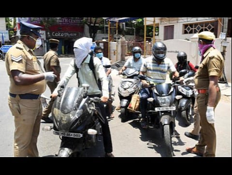 ஊரடங்கில் தளர்வு: சுயதொழில் செய்பவர்கள் வெளியில் செல்ல இ-பதிவு கட்டாயம்