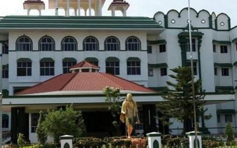 கீழமை நீதிமன்ற அரசு வழக்கறிஞர்கள் நியமனம்: விதிமுறைகளை தாக்கல் செய்ய அரசுக்கு உத்தரவு