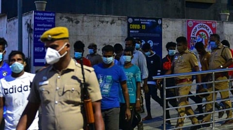 கனடாவுக்கு தப்பிக்க முயன்ற இலங்கையைச் சேர்ந்த 23 பேர் மதுரையில் கைது: கியூ பிராஞ்ச் போலீஸார் மடக்கிப் பிடித்தனர்