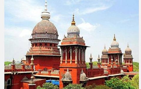தமிழகம் மற்றும் புதுச்சேரியில் 55 கீழமை நீதிமன்ற நீதிபதிகள் இடமாற்றம்